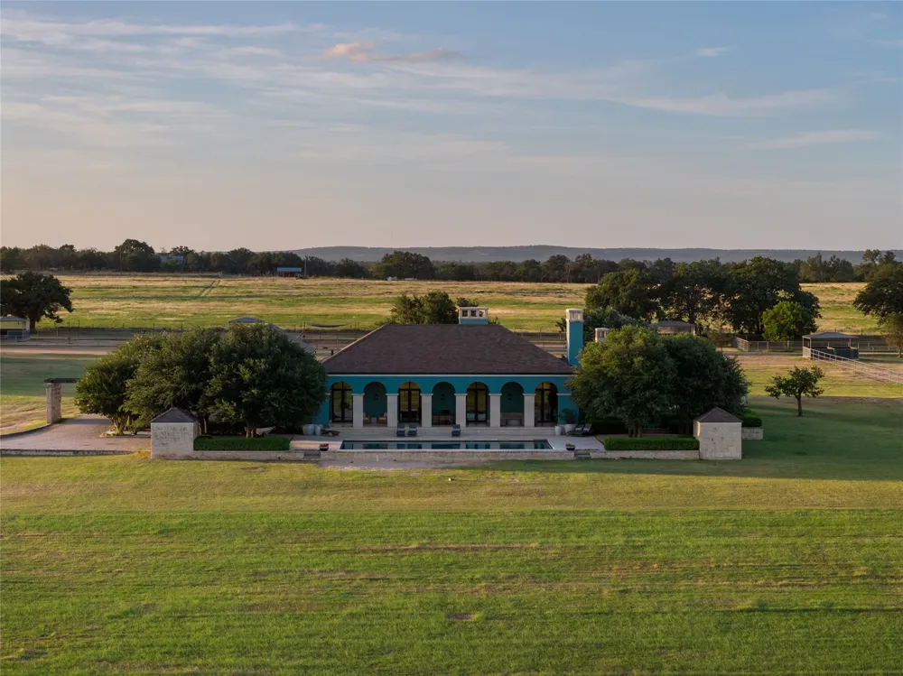 4900 Goehmann Lane Fredericksburg, TX 78624