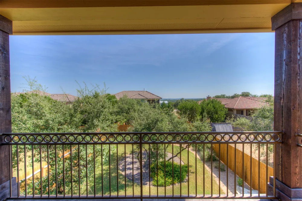 405 S Meadowlark Street #B Lakeway, TX 78734
