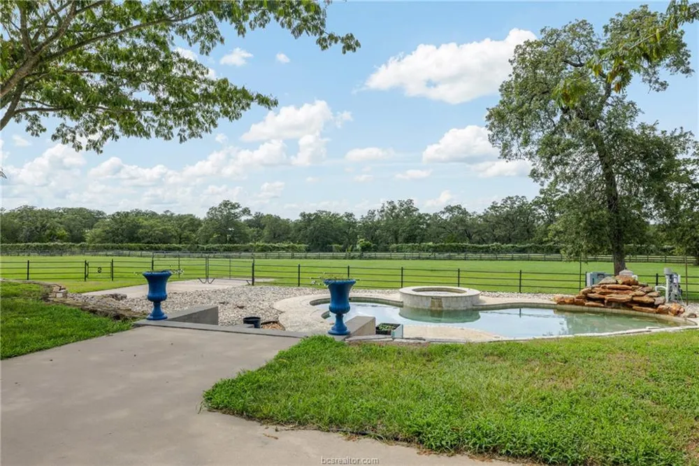 4845 County Road 119 Caldwell, TX 77836