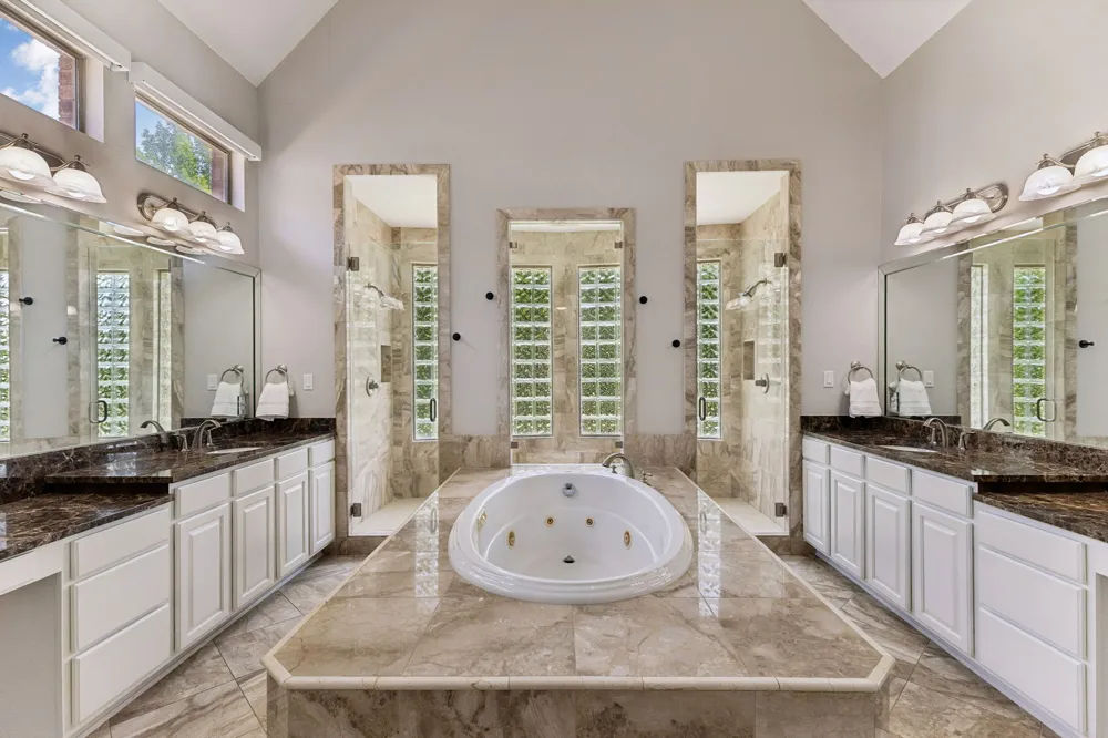 11813 Eagles Glen Drive Austin, TX 78732