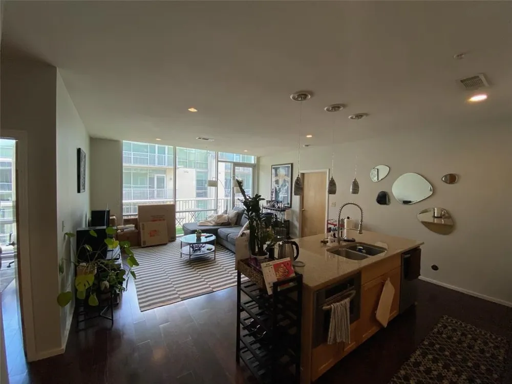 1600 Barton Springs Road #1503 Austin, TX 78704