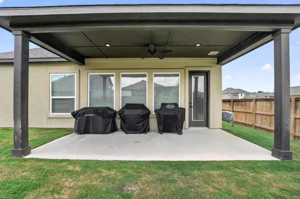 17817 Clairess Lane Manor, TX 78653