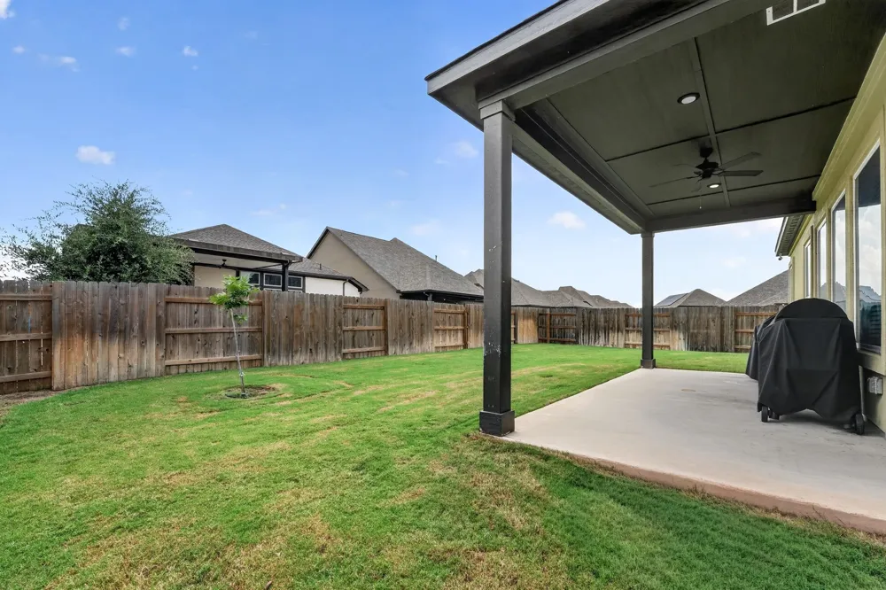 17817 Clairess Lane Manor, TX 78653