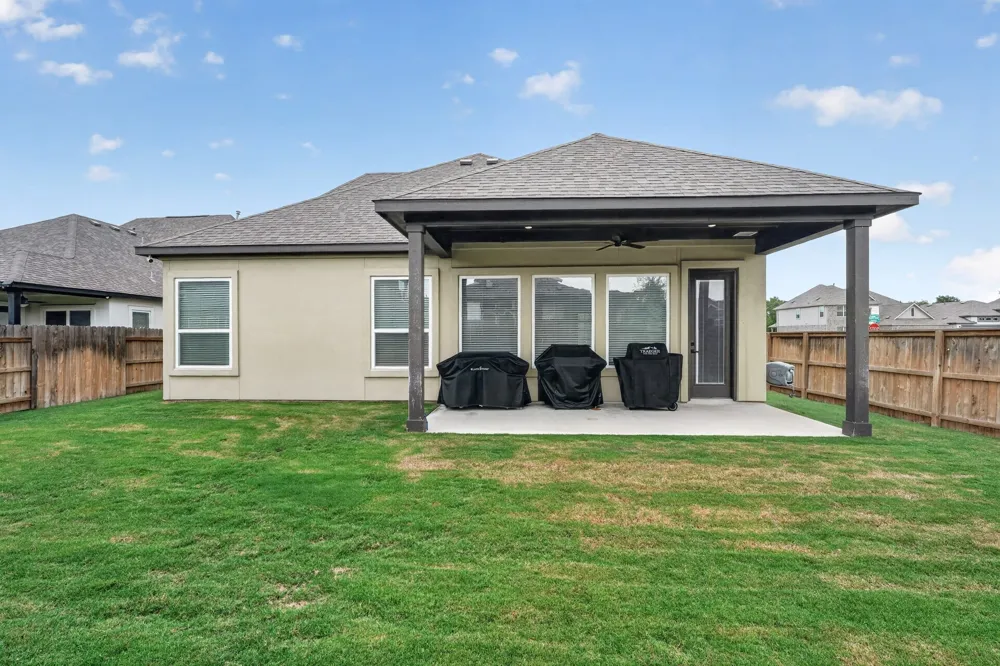 17817 Clairess Lane Manor, TX 78653