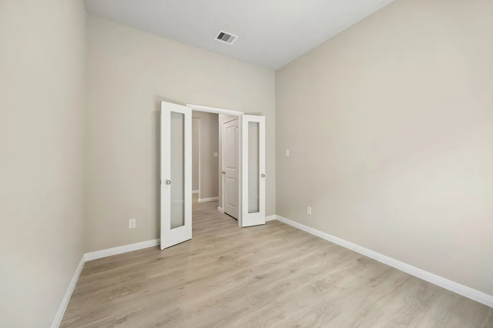 4729 Bridwell Austin, TX 78754