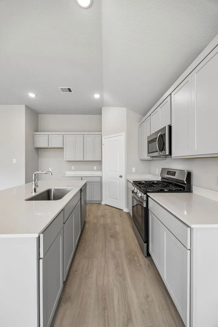4729 Bridwell Austin, TX 78754