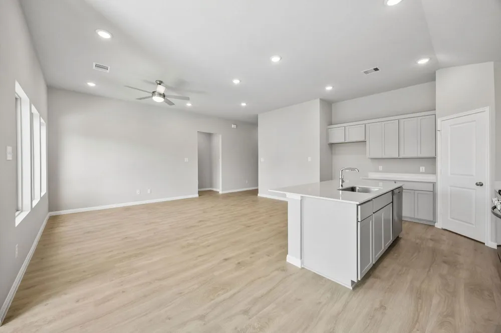4729 Bridwell Austin, TX 78754