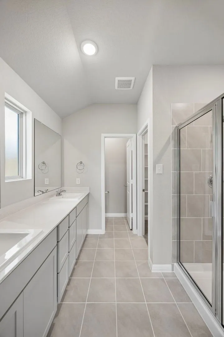 4729 Bridwell Austin, TX 78754