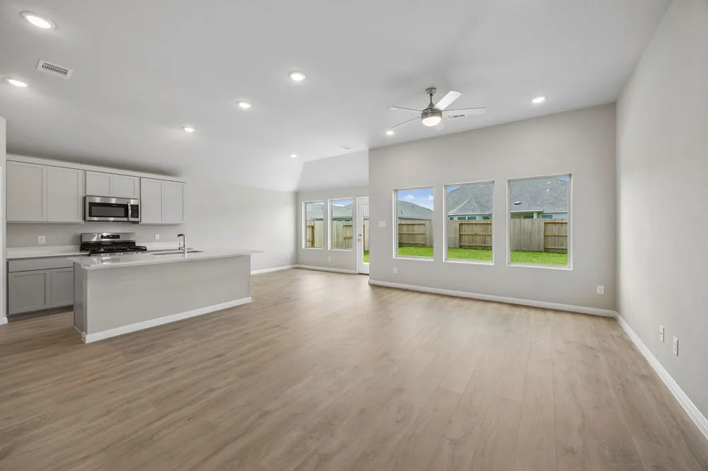 4729 Bridwell Austin, TX 78754