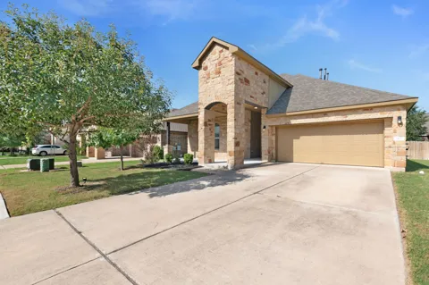 2437 Lyla Lane