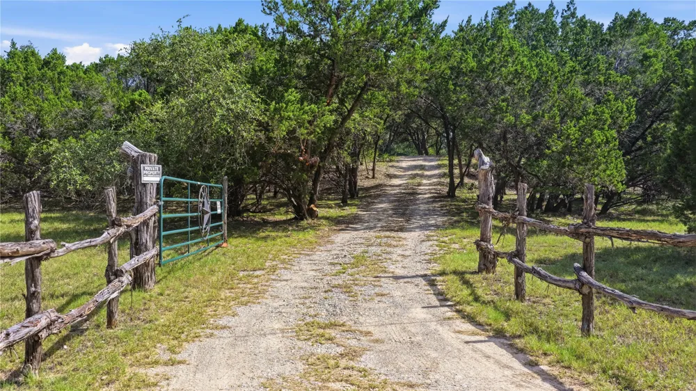 800 Woodcreek Ranch Road Wimberley, TX 78676
