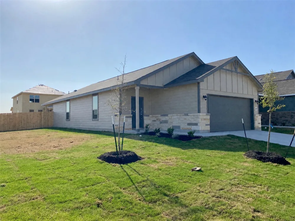 2445 Ayers Drive Seguin, TX 78155