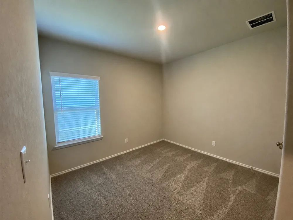 2445 Ayers Drive Seguin, TX 78155