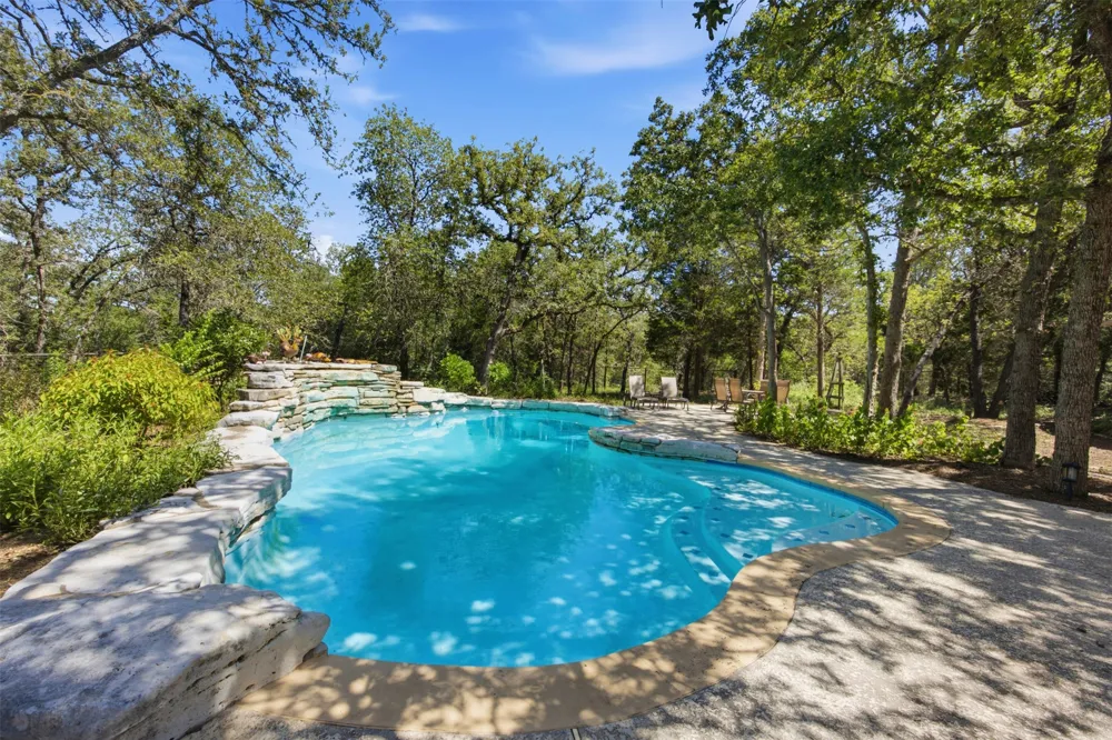 197 Elm Wood Drive Elgin, TX 78621