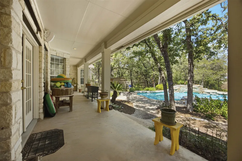 197 Elm Wood Drive Elgin, TX 78621