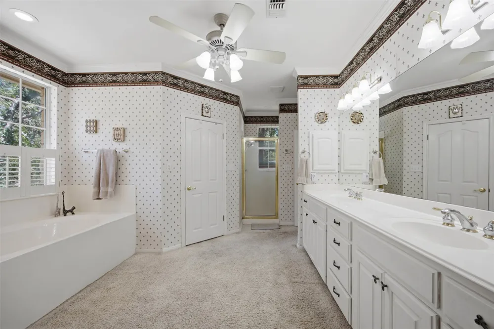 197 Elm Wood Drive Elgin, TX 78621