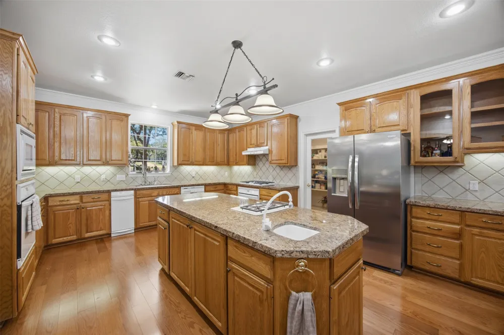 197 Elm Wood Drive Elgin, TX 78621