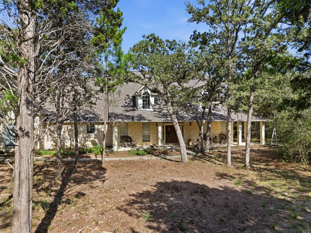 197 Elm Wood Drive Elgin, TX 78621