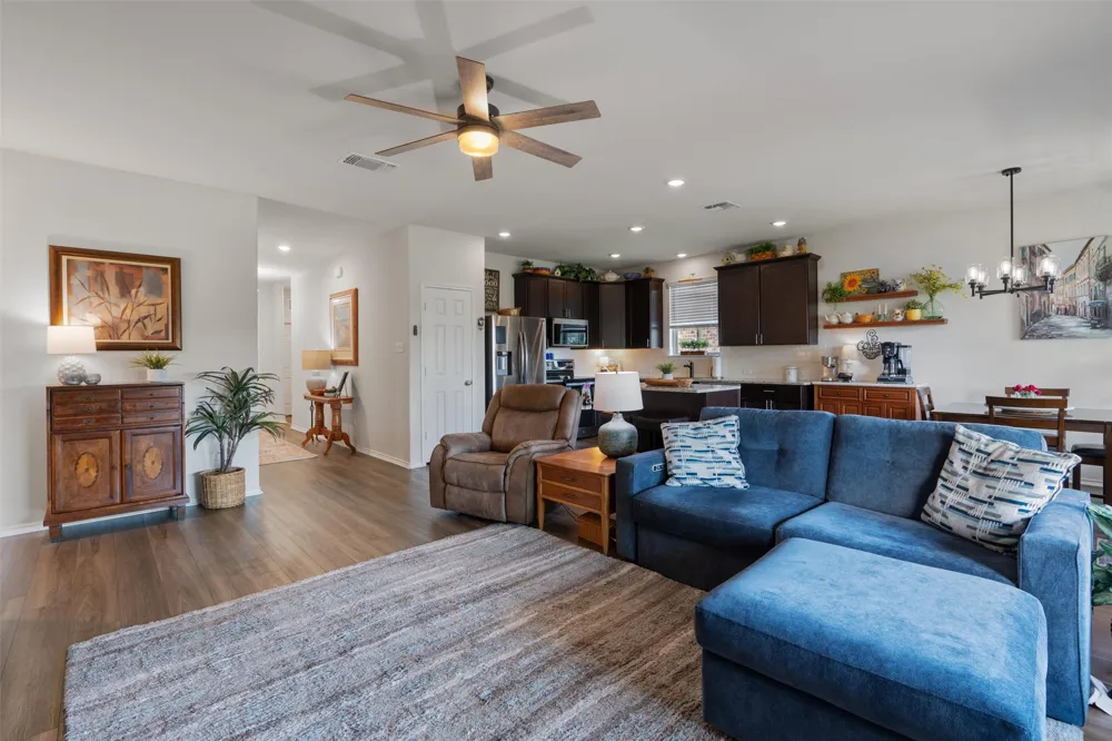 1941 T H Johnson Drive Taylor, TX 76574