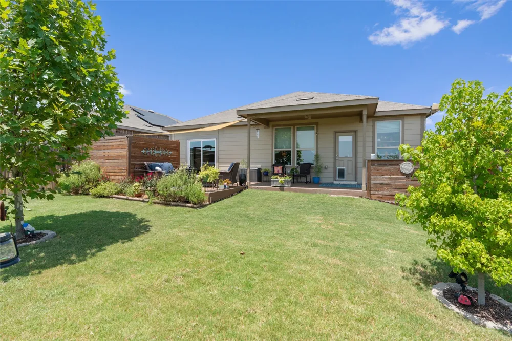 1941 T H Johnson Drive Taylor, TX 76574