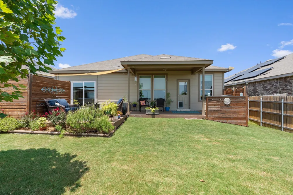 1941 T H Johnson Drive Taylor, TX 76574