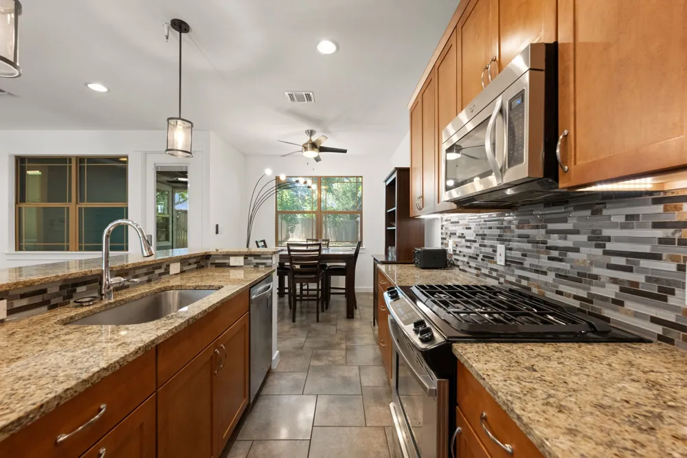 2208 Schriber Street #B Austin, TX 78704