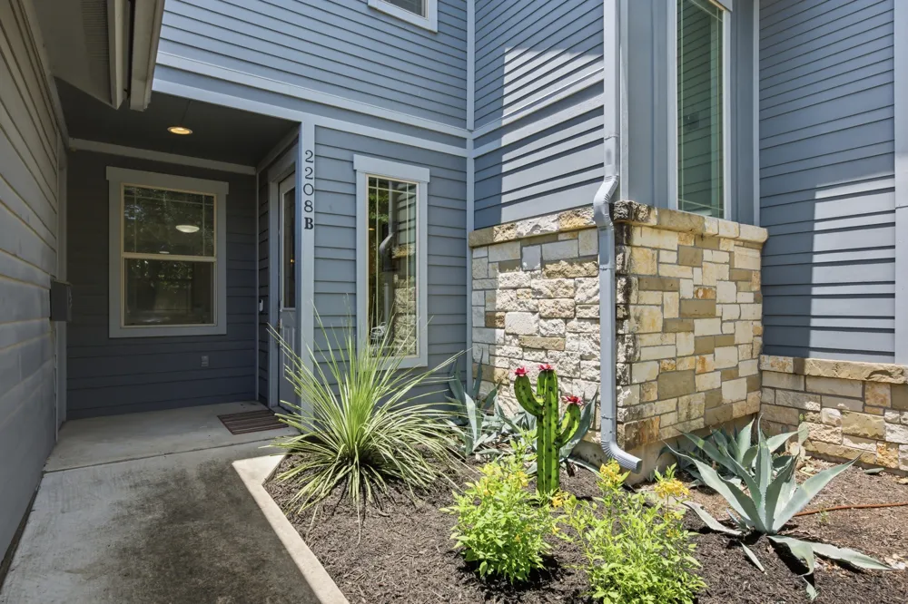 2208 Schriber Street #B Austin, TX 78704