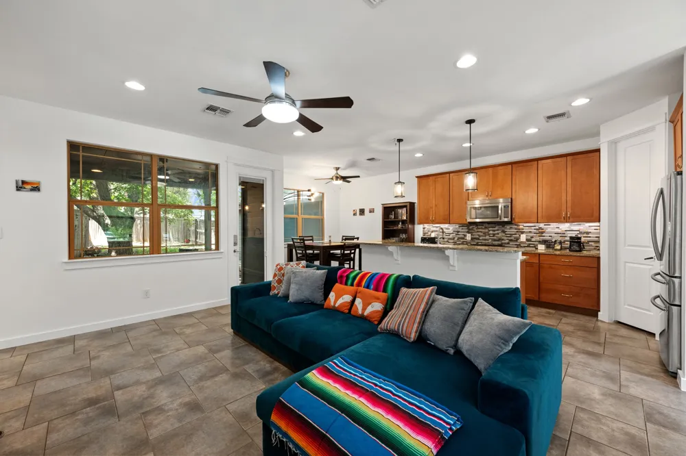 2208 Schriber Street #B Austin, TX 78704