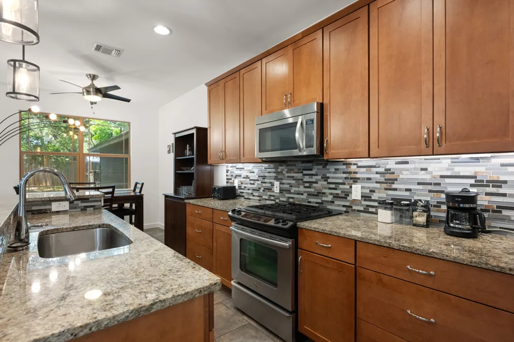2208 Schriber Street #B Austin, TX 78704