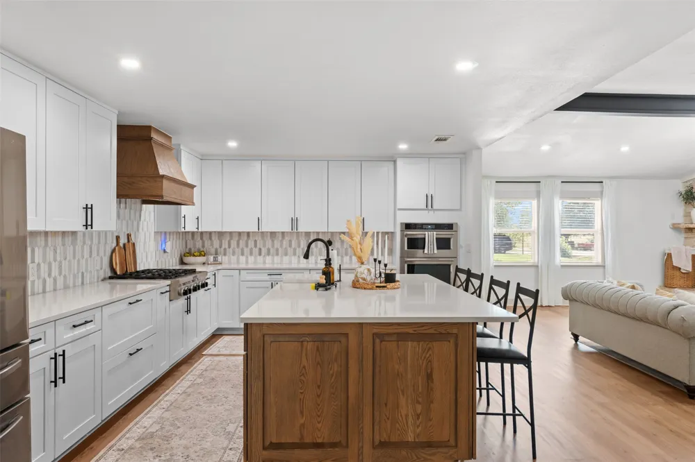 702 E Sandy Lane Little River Academy, TX 76554