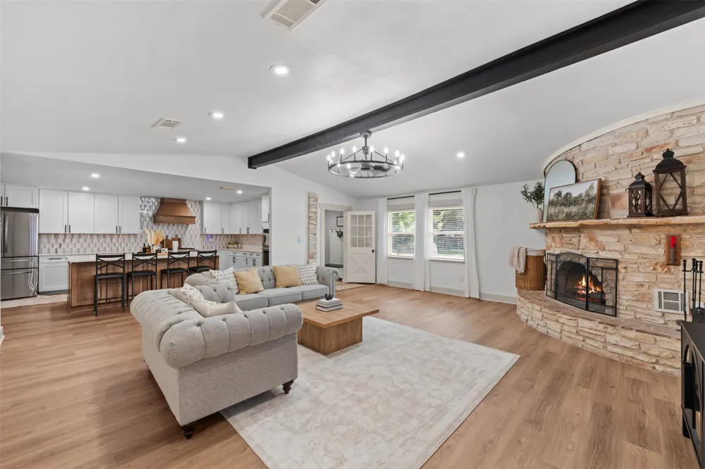 702 E Sandy Lane Little River Academy, TX 76554