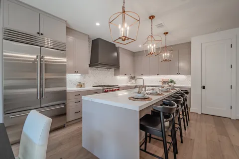 4128 University Boulevard #2
