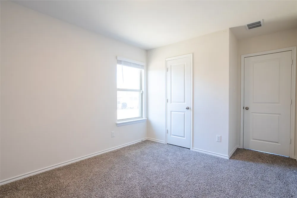 1833 Pecan Valley Drive Kaufman, TX 75142