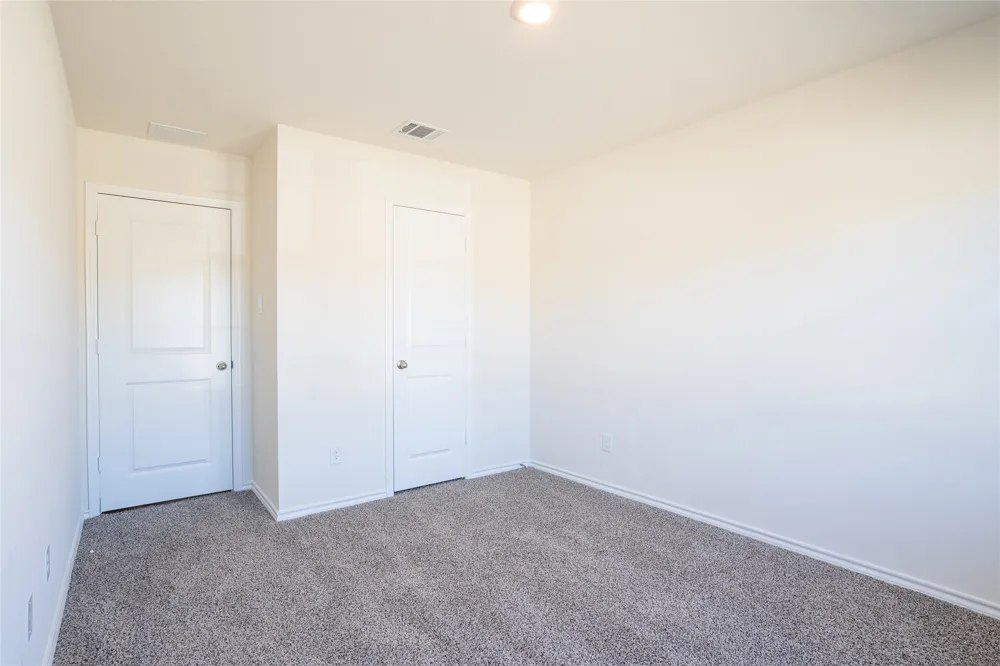 1833 Pecan Valley Drive Kaufman, TX 75142