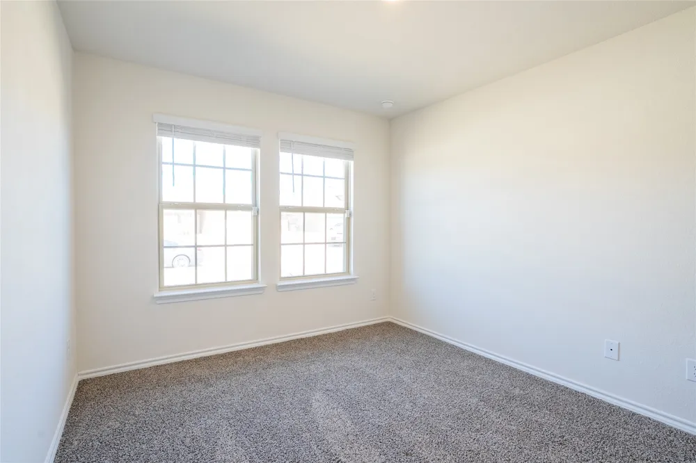 1833 Pecan Valley Drive Kaufman, TX 75142