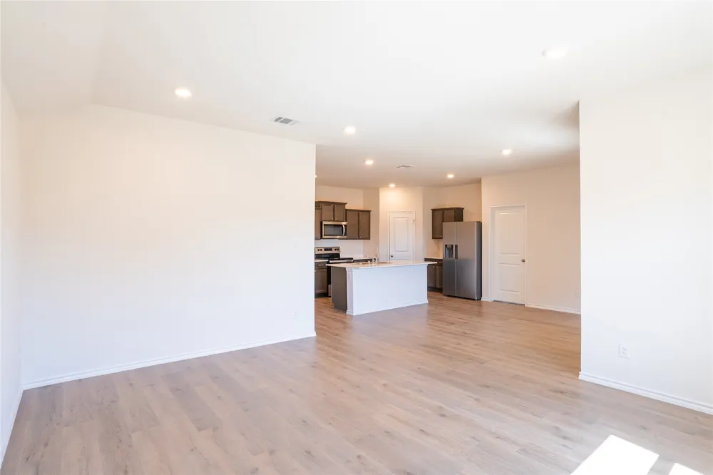 1833 Pecan Valley Drive Kaufman, TX 75142