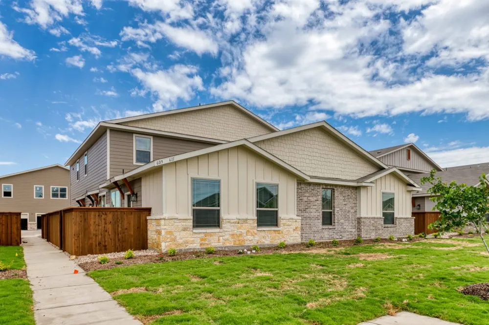 611 Harvest Moon Drive Venus, TX 76084