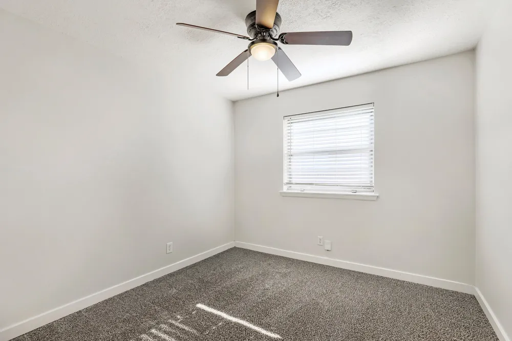 821 Oakwood Avenue Hurst, TX 76053