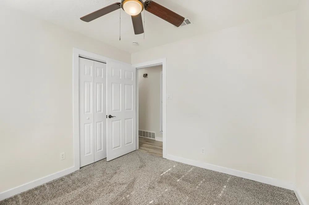 821 Oakwood Avenue Hurst, TX 76053