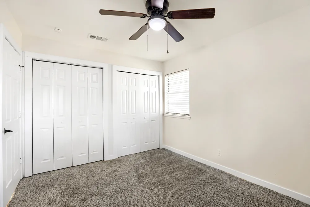 821 Oakwood Avenue Hurst, TX 76053