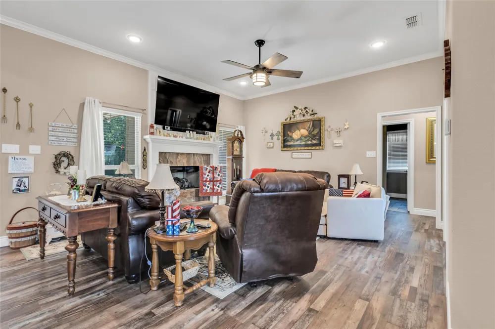 530 Rs County Road 4269 Emory, TX 75440