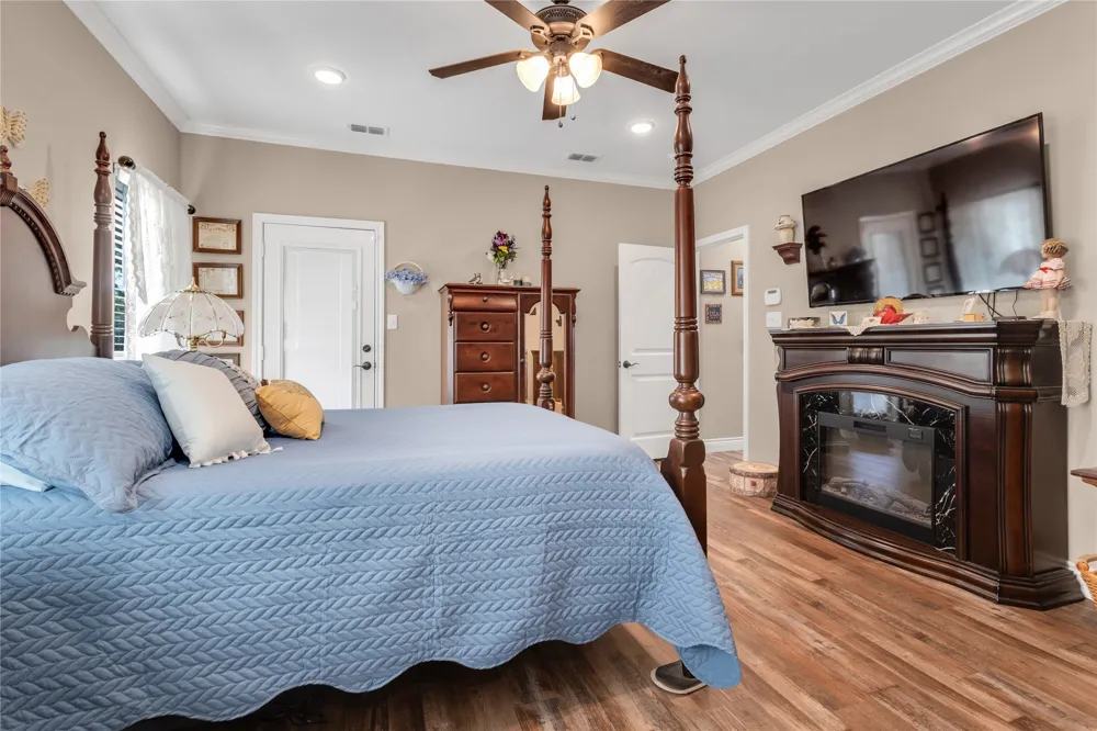 530 Rs County Road 4269 Emory, TX 75440