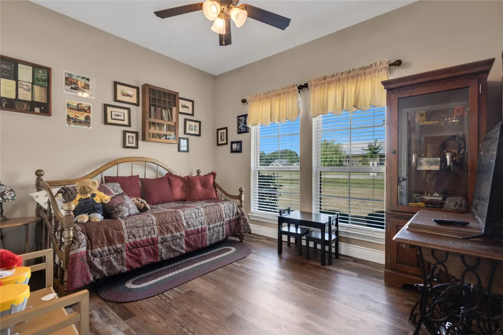 530 Rs County Road 4269 Emory, TX 75440