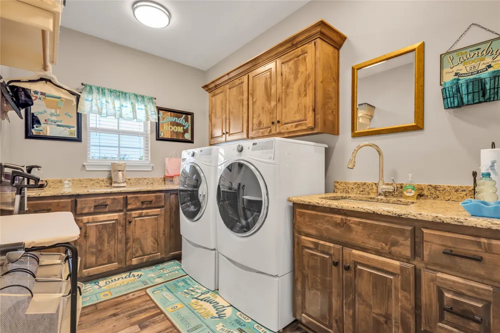 530 Rs County Road 4269 Emory, TX 75440