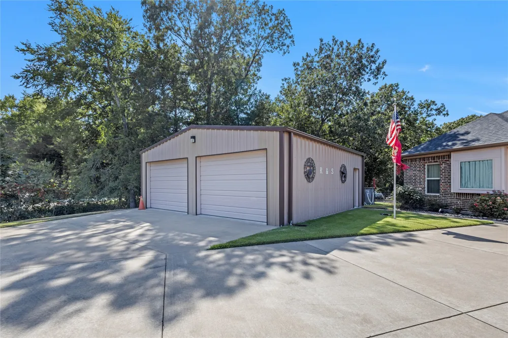 530 Rs County Road 4269 Emory, TX 75440