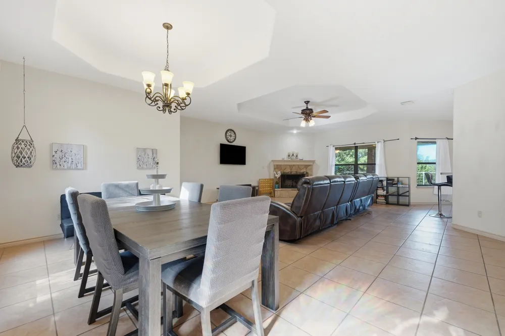 104 Cowal Drive Spicewood, TX 78669
