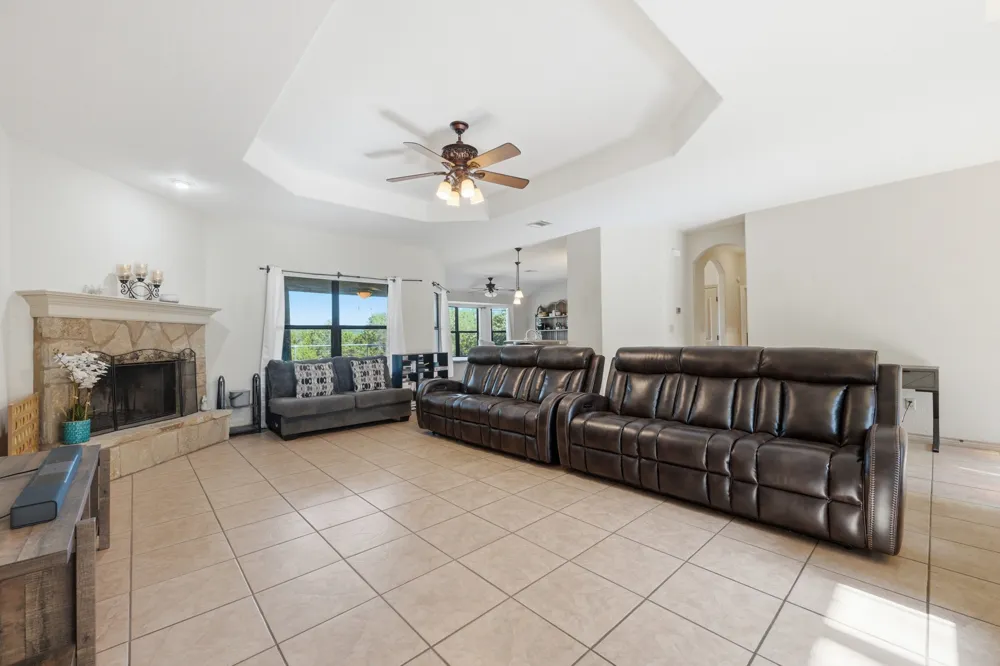 104 Cowal Drive Spicewood, TX 78669