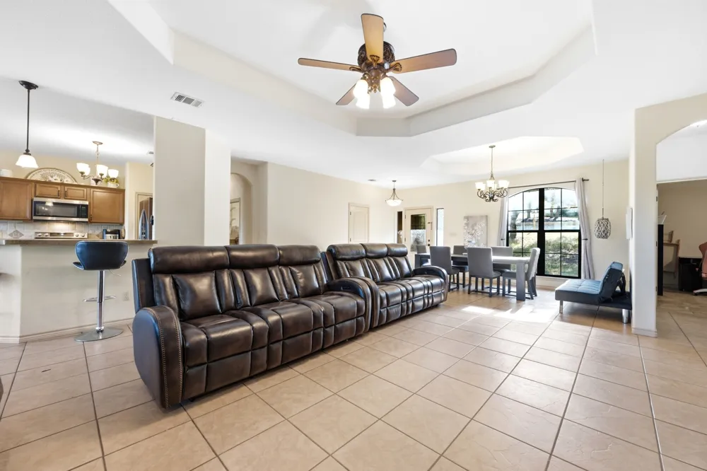 104 Cowal Drive Spicewood, TX 78669