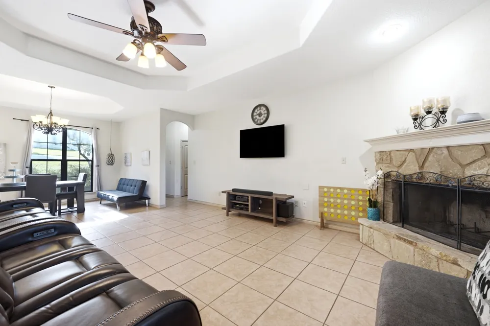 104 Cowal Drive Spicewood, TX 78669