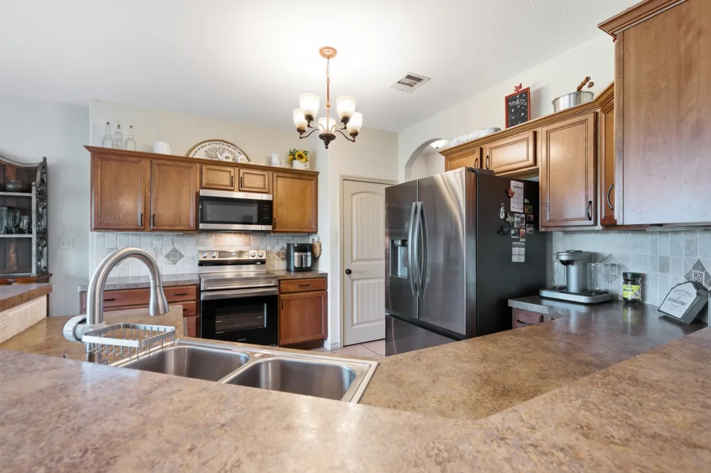 104 Cowal Drive Spicewood, TX 78669